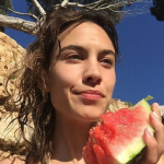 娱乐圈吃瓜图片素材高清,高清吃瓜图揭秘明星幕后故事