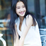 娱乐圈吃瓜李沁是谁啊,从庆余年到如懿传，她如何成为吃瓜群众的焦点？